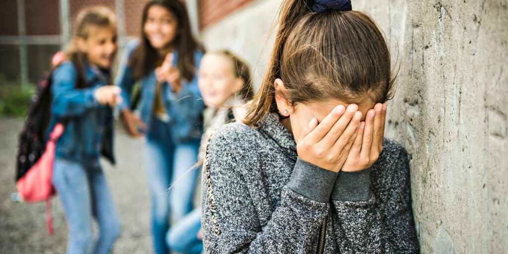 Harcèlement scolaire : L’hypnose pour apaiser les blessures de l’enfance